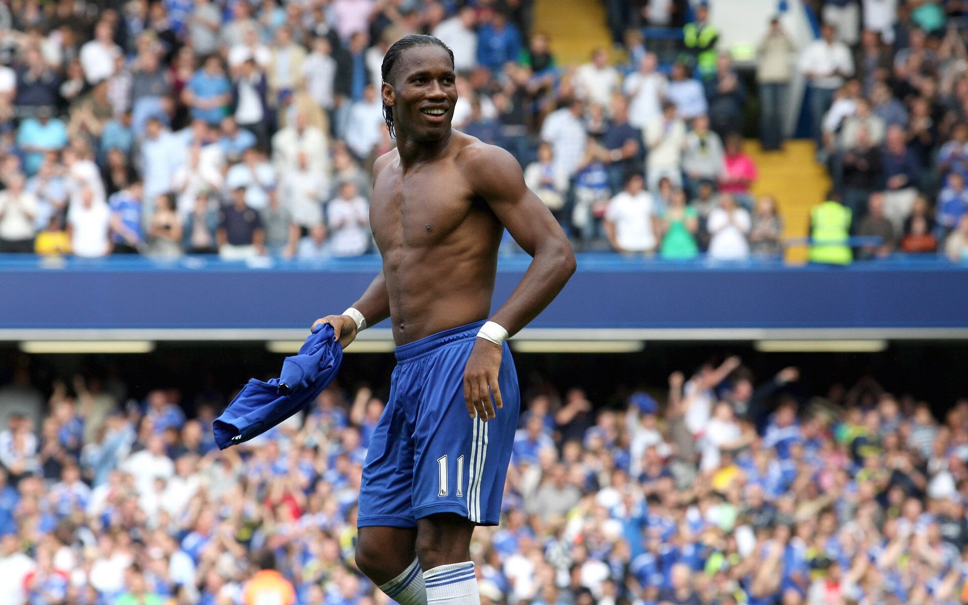 “天灾挑战：暴雨雪雹中的赛场勇士”，雪暴灾害